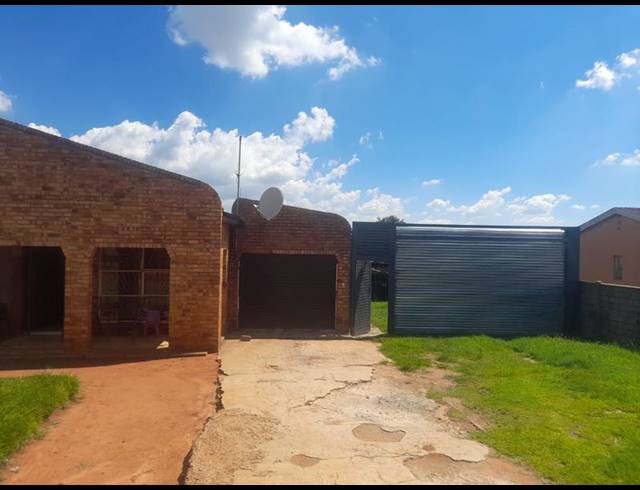 3 BEDROOM HOUSE FOR SALE IN EDEN PARK